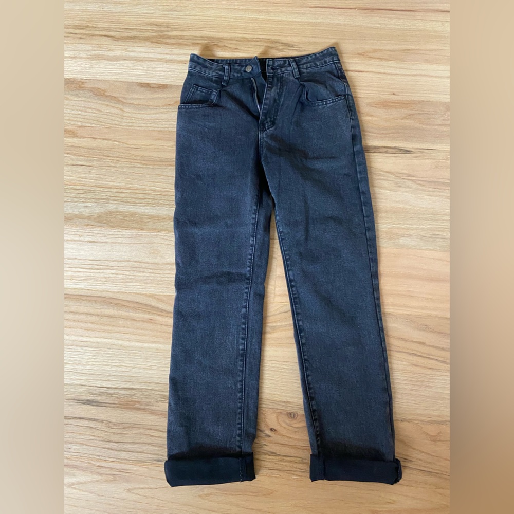 Black mom jeans
